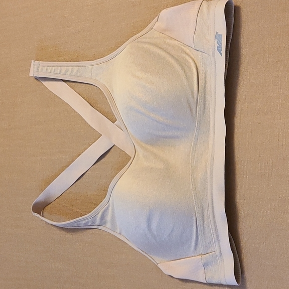 Avia bra